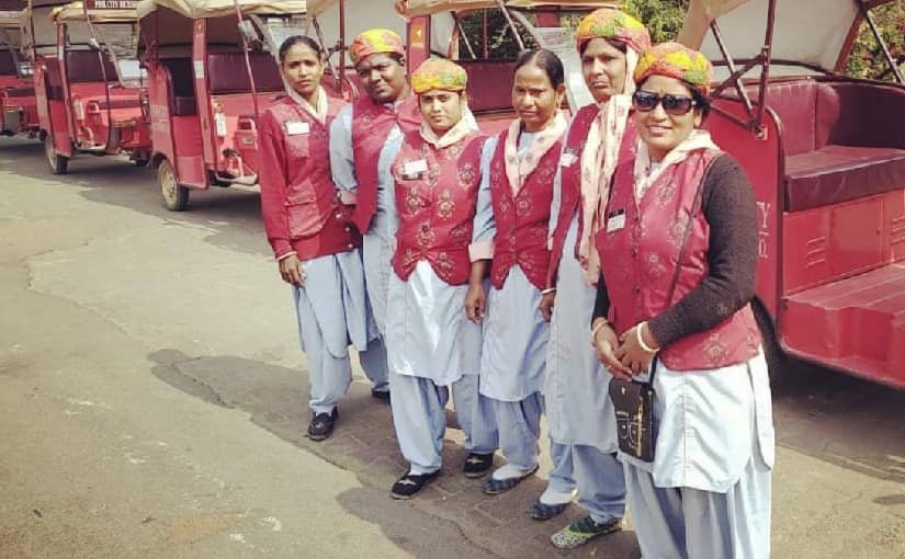 पिंक सिटी रिक्शा – एक आधुनिक रिक्शा सर्विस, जरूरत मंद महिलयों की मदद और जयपुर की संस्कृति का प्रमोशन