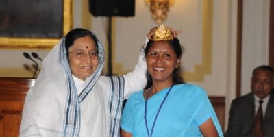 An inspiring story of Usha Chaumar – From being a manual scavenger to receiving the Padma Shri award, she is a beacon of hope