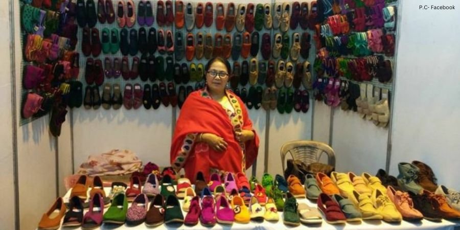 Mukta's wollen shoe industry